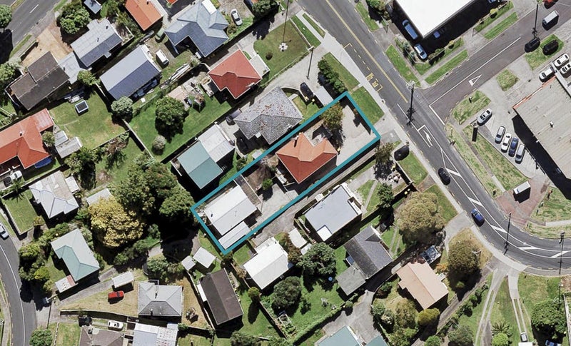 2/20 Binsted Road, New Lynn, Auckland - Carousel 1