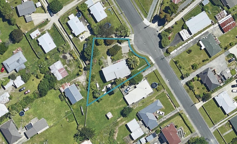 16 Grayson Avenue, Mangakakahi, Rotorua - Carousel 1
