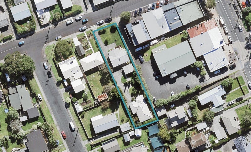 2/22 Sunnyhaven Avenue, Beach Haven, Auckland - Carousel 1