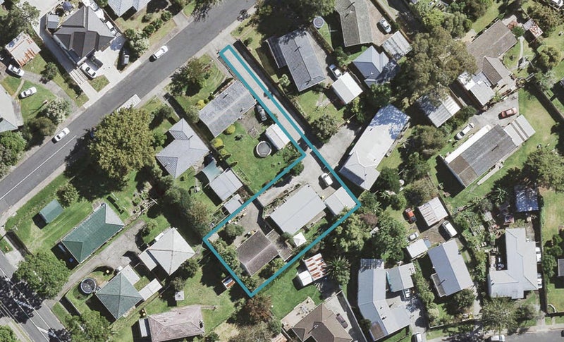 5A Murillo Place, Henderson, Auckland - Carousel 1