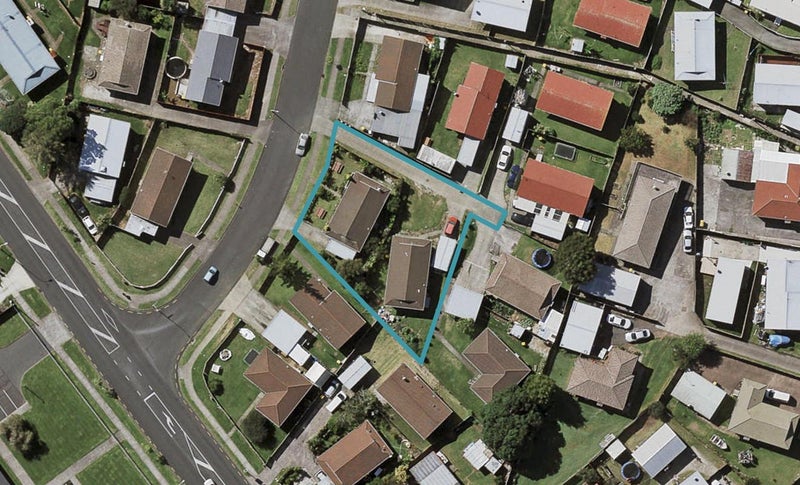 1/3 Coombe Avenue, Ōtara, Auckland - Carousel 1
