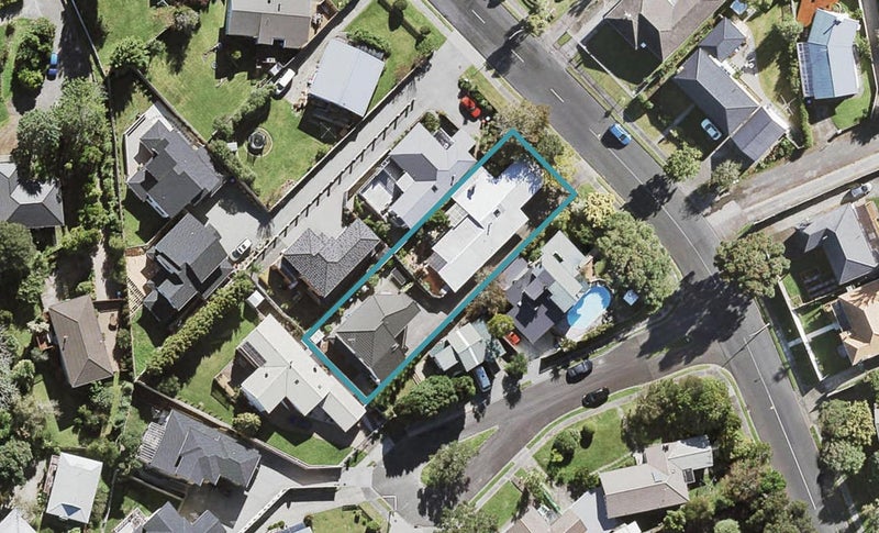 53 Commodore Drive, Lynfield, Auckland - Carousel 1
