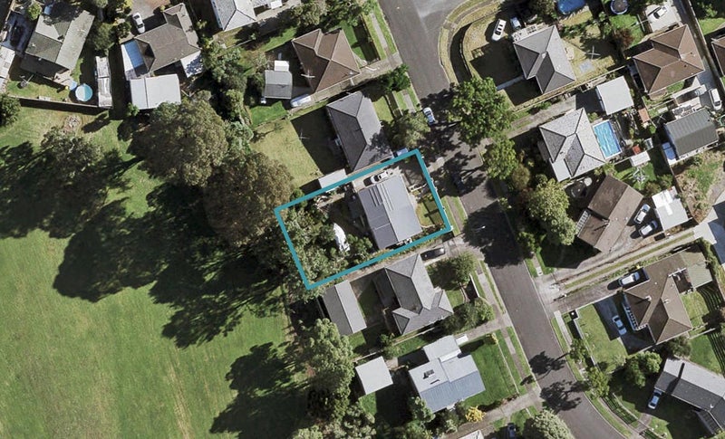 37 Hobart Crescent, Wattle Downs, Auckland - Carousel 1
