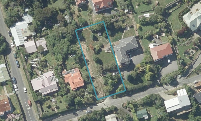 51 Kauri Street, Ravensbourne, Dunedin - Carousel 1