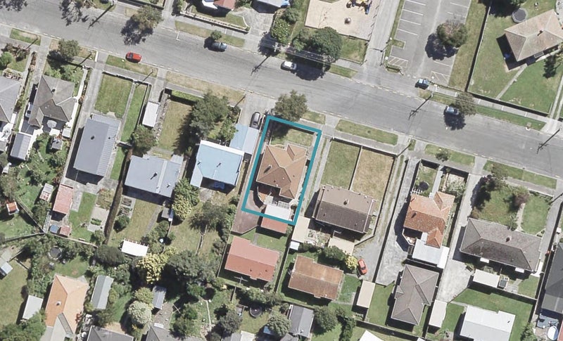 189 Whites Line East, Waiwhetū, Lower Hutt - Carousel 1