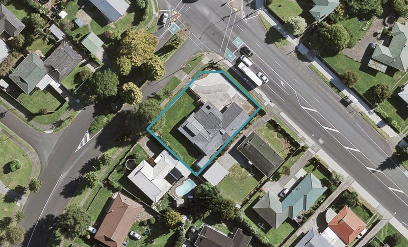 2 Beaumaris Way, Conifer Grove, Takanini - Carousel 1