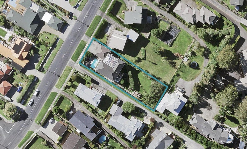 59 Mellons Bay Road, Mellons Bay, Auckland - Carousel 1