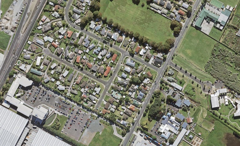 6 Cullinan Avenue, Mangere, Auckland - Carousel 1