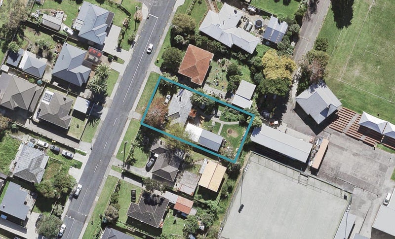 9 Vanguard Road, Kelston, Auckland - Carousel 1