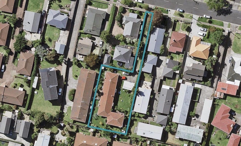 2/35 Kings Road, Panmure, Auckland - Carousel 1