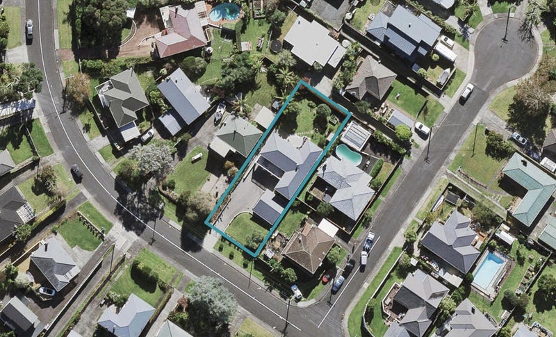 17 Abbotleigh Avenue, Te Atatu Peninsula, Auckland - Carousel 1