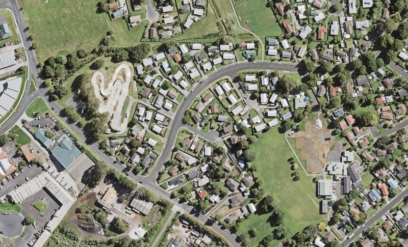 12 Ariki Place, Red Hill, Papakura - Carousel 1