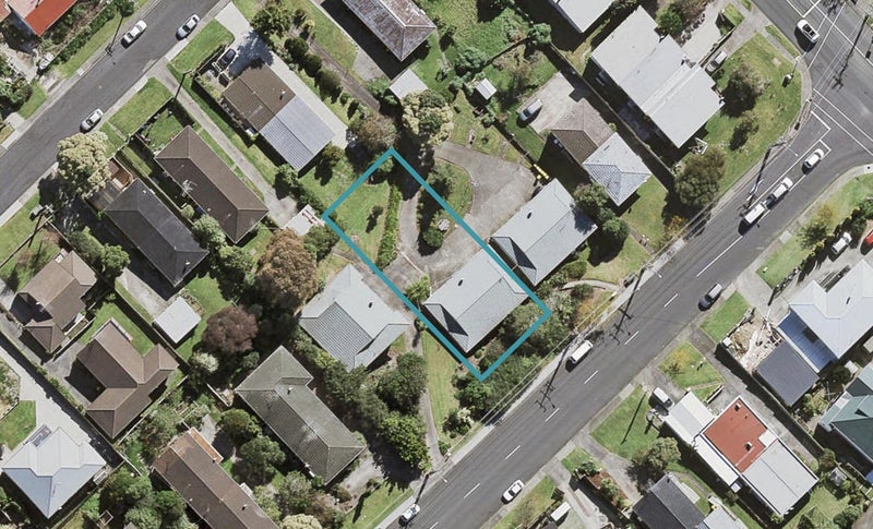 1/186 Coronation Road, Hillcrest, Auckland - Carousel 1