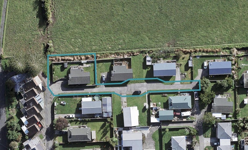 31E Springs Road, Parakai, Helensville - Carousel 1