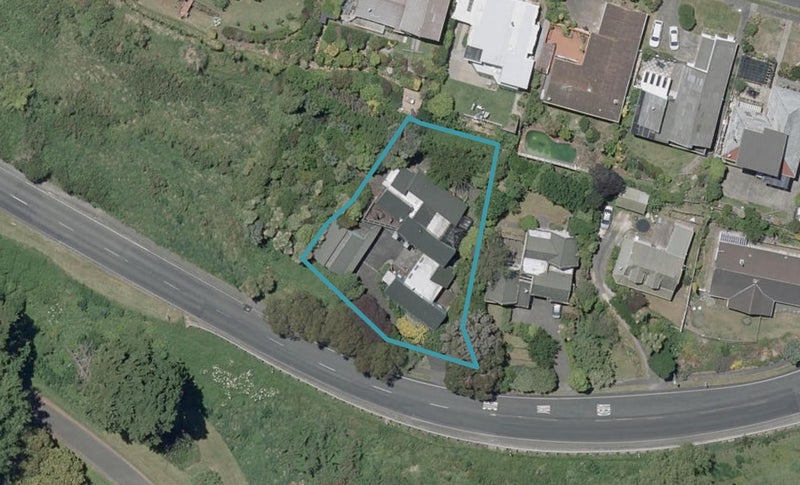8 Montgomery Road, Otamatea, Whanganui - Carousel 1