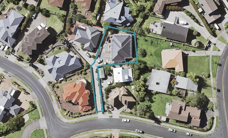 5 McCahill Views, Botany Downs, Auckland - Carousel 1
