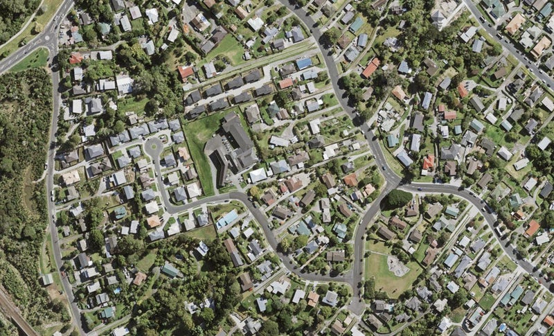 3/17 Denver Avenue, Sunnyvale, Auckland - Carousel 1