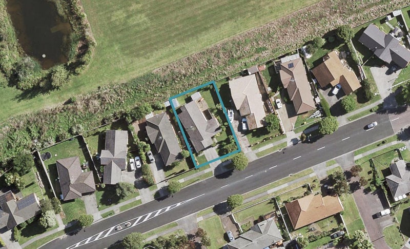 104 Riverton Drive, Randwick Park, Auckland - Carousel 1