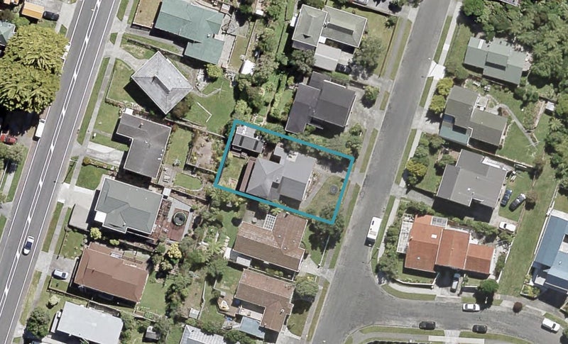 15 Taieri Crescent, Kelson, Lower Hutt - Carousel 1