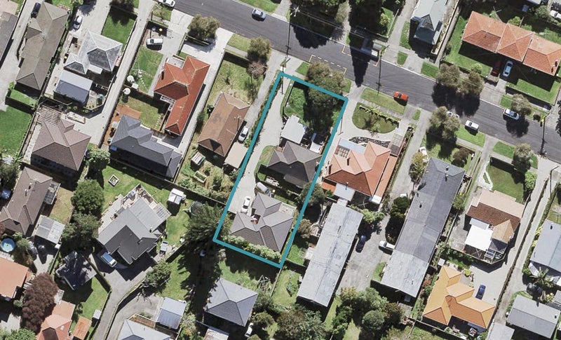 44 Miro Street, New Lynn, Auckland - Carousel 1