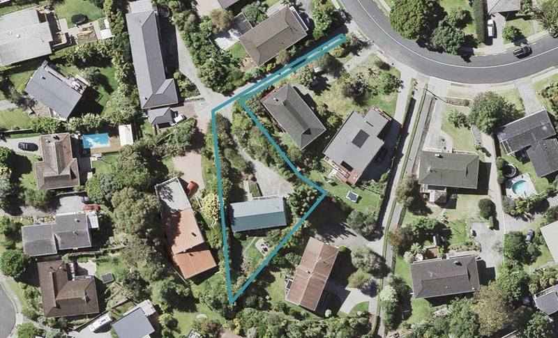 68 Mayfair Crescent, Mairangi Bay, Auckland - Carousel 1