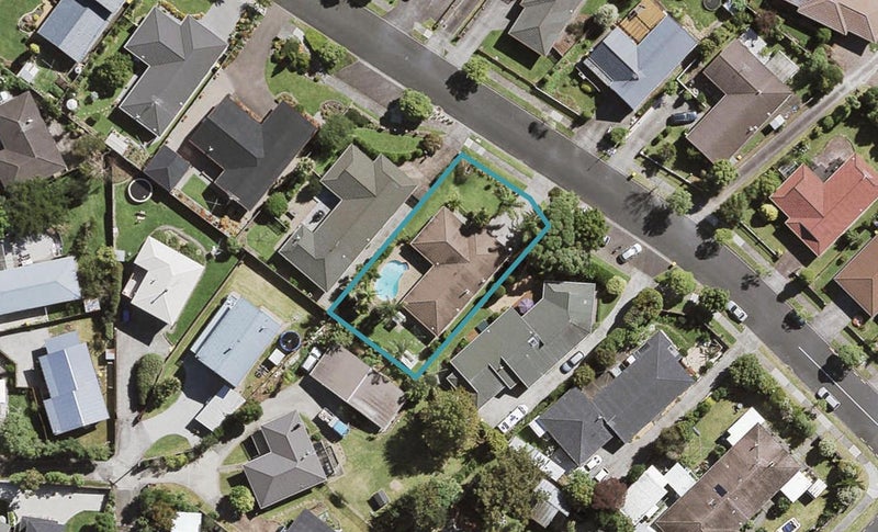 8 Septimus Place, Henderson, Auckland - Carousel 1
