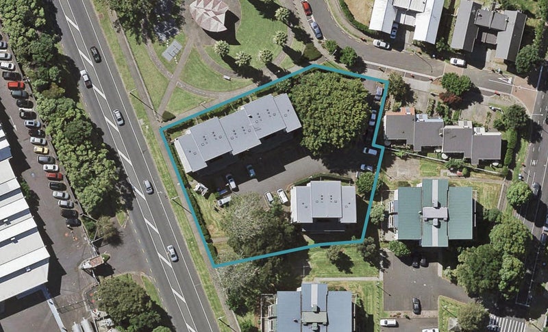 45 Tippett Street, Point England, Auckland - Carousel 1
