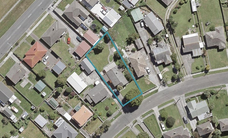 67 Compton Crescent, Taita, Lower Hutt - Carousel 1