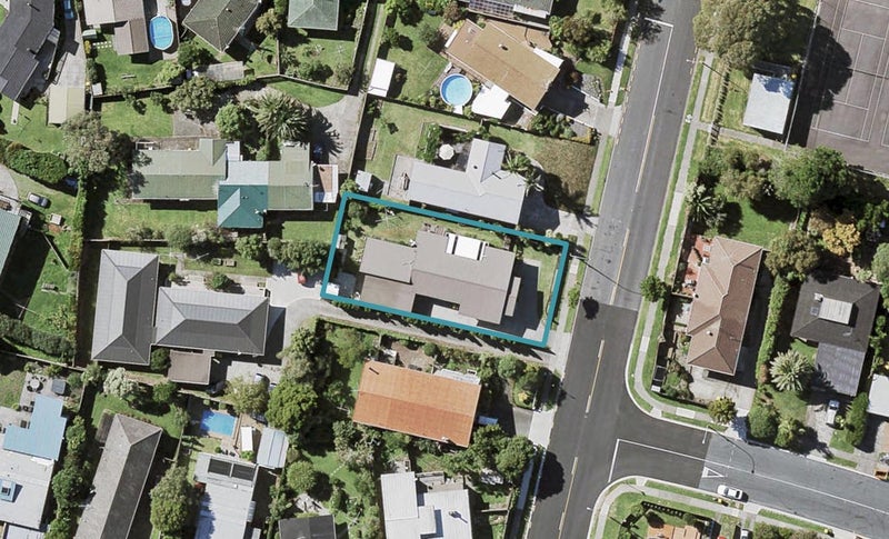 36 Glenmore Road, Sunnyhills, Auckland - Carousel 1