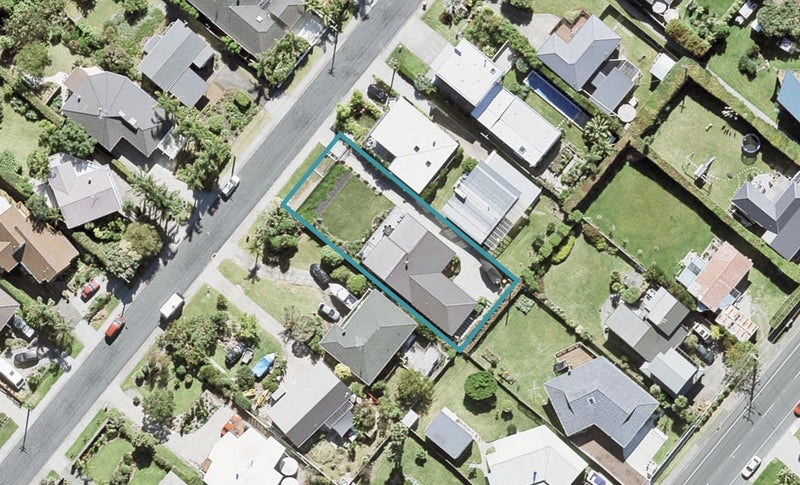 15 De Luen Avenue, Tindalls Beach, Whangaparaoa - Carousel 1