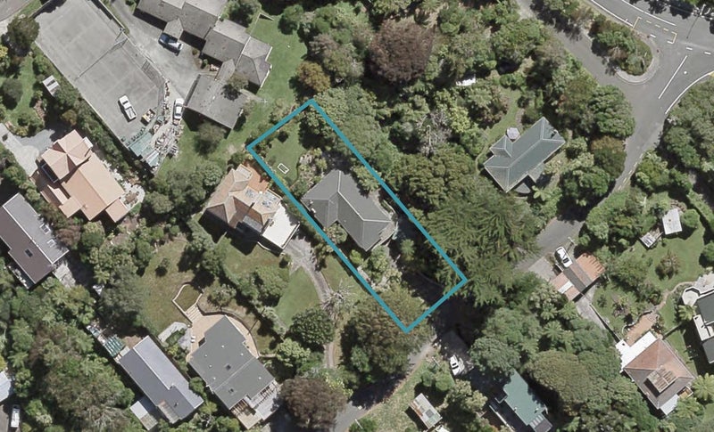 8 Belmont Terrace, Belmont, Lower Hutt - Carousel 1