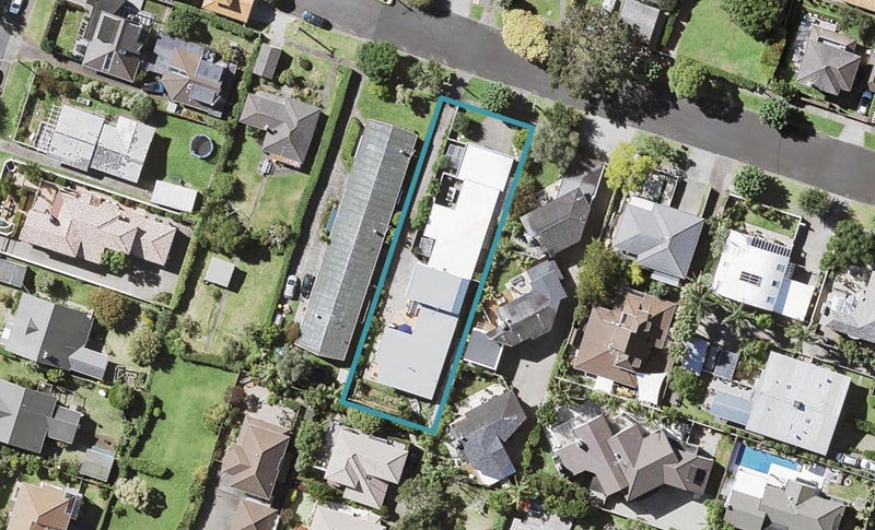 1/8 Crete Avenue, Milford, Auckland - Carousel 1