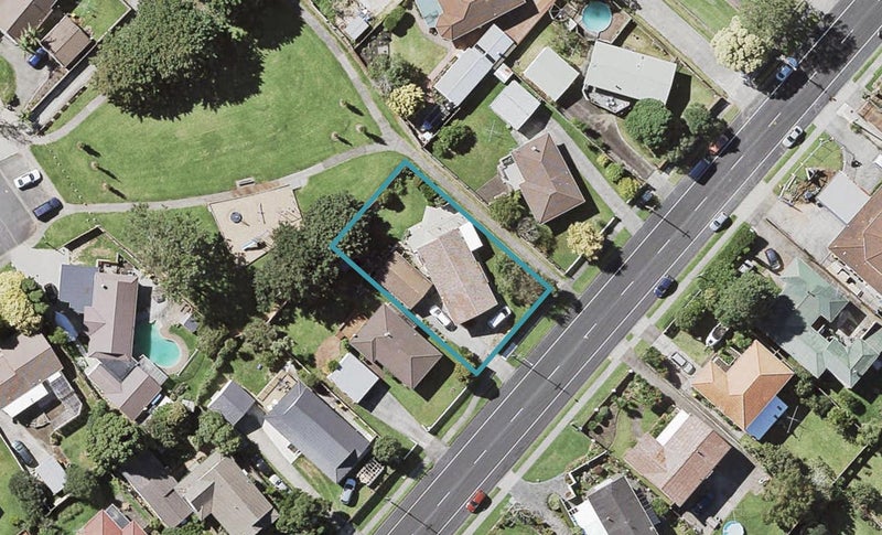 56 Hutchinsons Road, Bucklands Beach, Auckland - Carousel 1