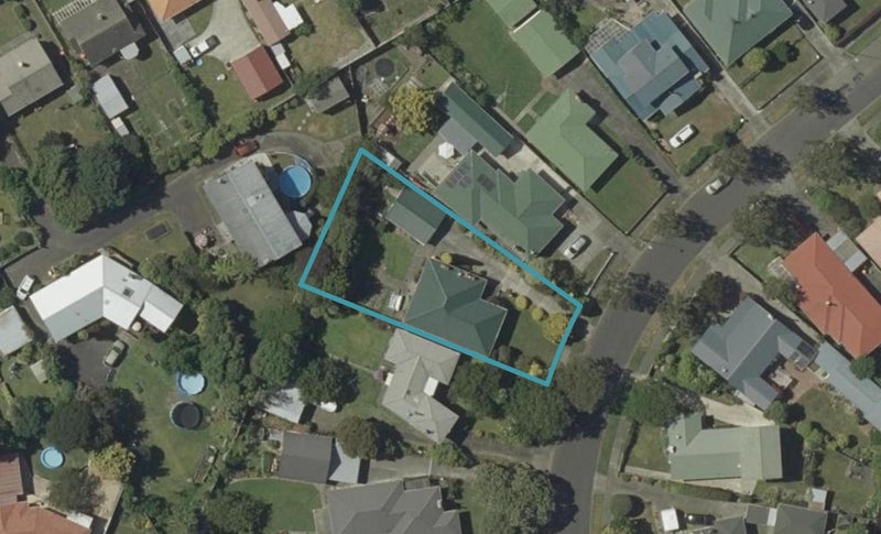 16 Parkland Crescent, Terrace End, Palmerston North - Carousel 1