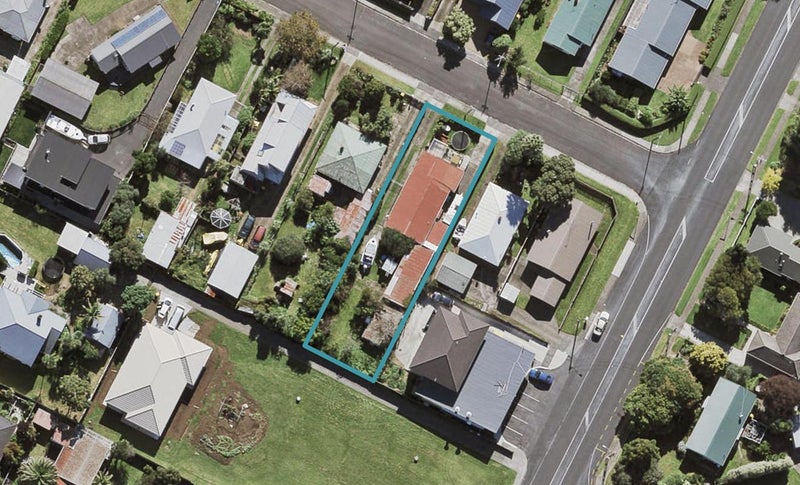 4 Kowhai Avenue, Mangere Bridge, Auckland - Carousel 1