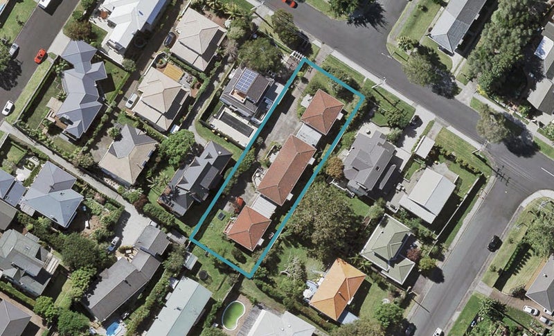 2/15 Northboro Road, Hauraki, Auckland - Carousel 1