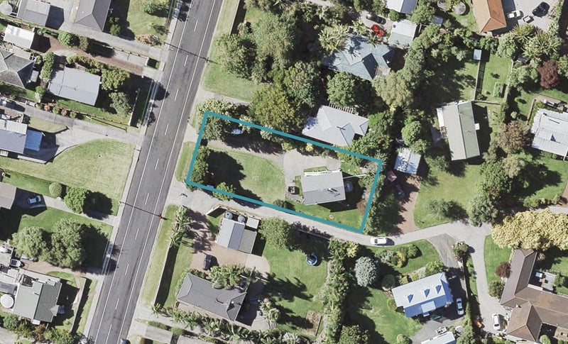 29 Shelly Bay Road, Beachlands, Auckland - Carousel 1