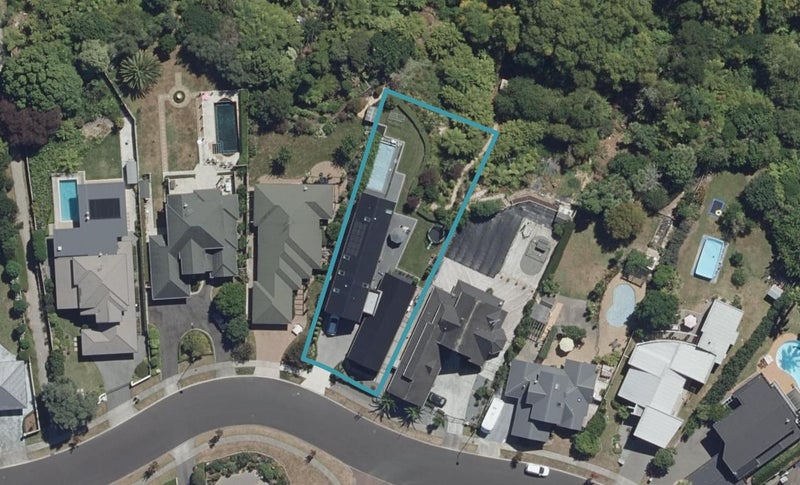 61 Keswick Crescent, Huntington, Hamilton - Carousel 1