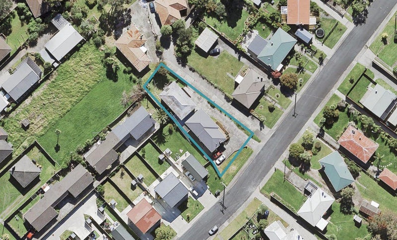 10 Westall Road, New Lynn, Auckland - Carousel 1