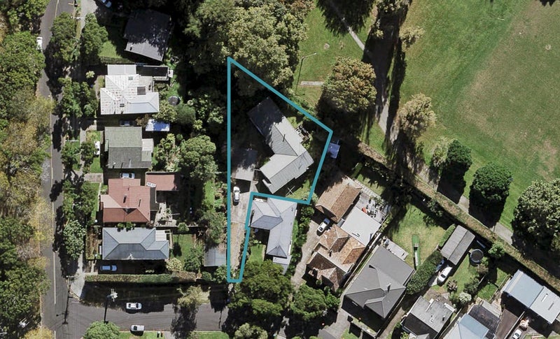 2A Brewster Avenue, Morningside, Auckland - Carousel 1
