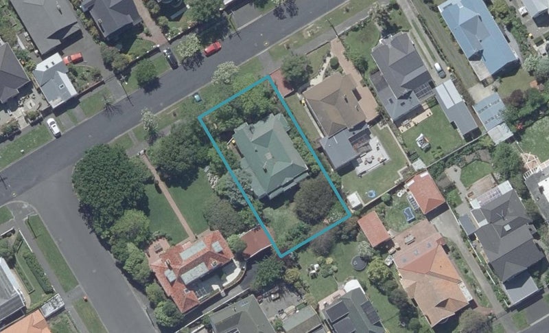 23 Sandringham Street, Saint Clair, Dunedin - Carousel 1