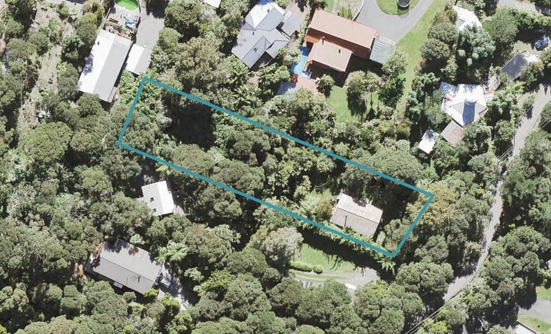 3 Hayes Road, Henderson Valley, Auckland - Carousel 1