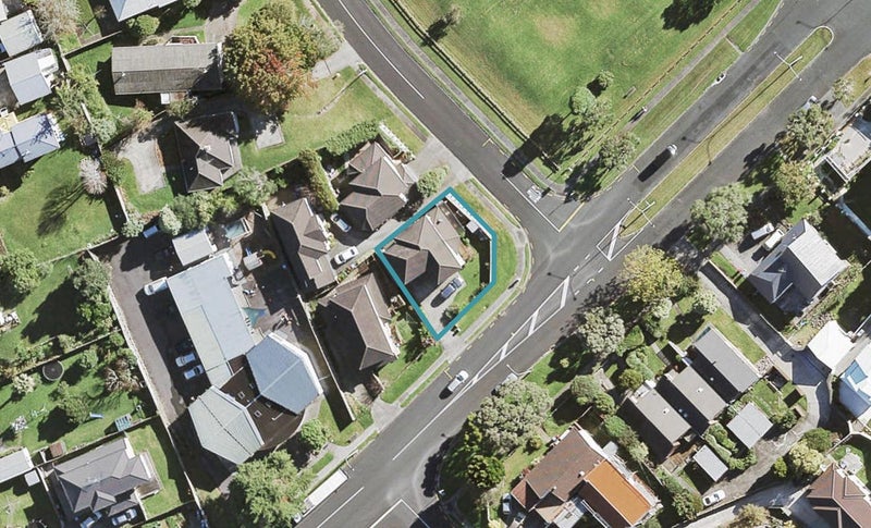 27 The Avenue, Lynfield, Auckland - Carousel 1