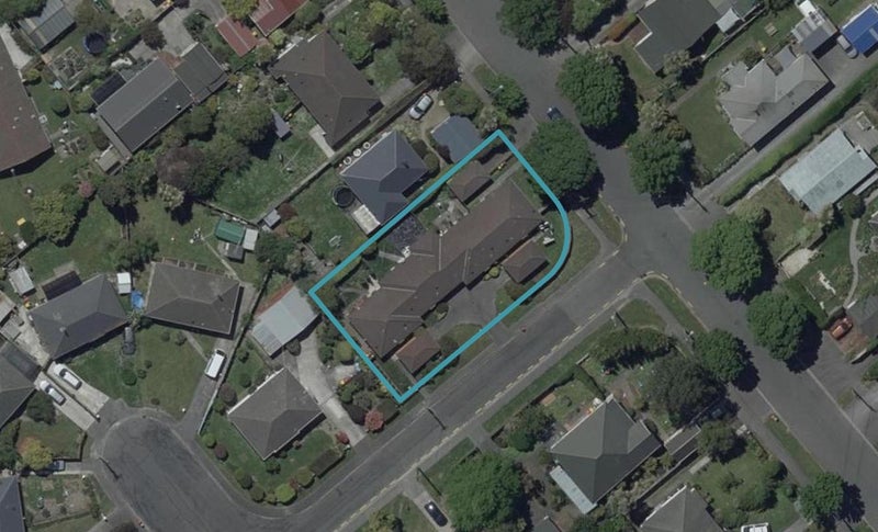 1/2 Holcombe Place, Somerfield, Christchurch - Carousel 1