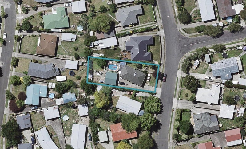 9 Lipscombe Crescent, Havelock North, Havelock North - Carousel 1