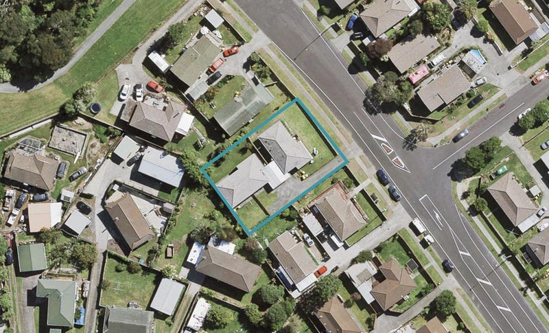 228 Waitemata Drive, Ranui, Auckland - Carousel 1