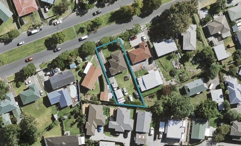 67 Universal Drive, Henderson, Auckland - Carousel 1
