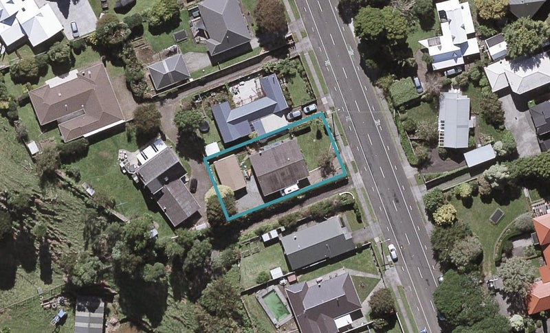 300 Mangorei Road, Merrilands, New Plymouth - Carousel 1