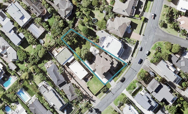 22 Churchill Road, Murrays Bay, Auckland - Carousel 1