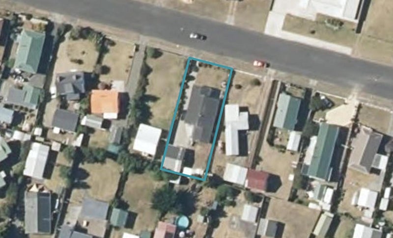 12 Cousins Avenue East, Foxton Beach, Foxton - Carousel 1